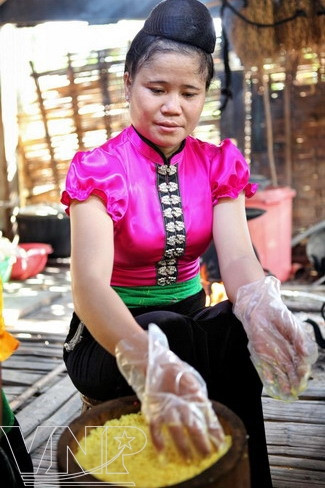 Xoi Ngu Sac, arroz glutinoso de cinco colores ảnh 4