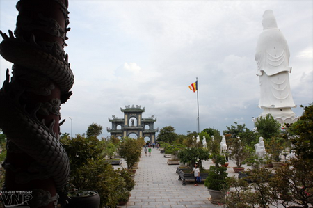 Pagoda Linh Ung, atractivo sitio turístico en Da Nang ảnh 11