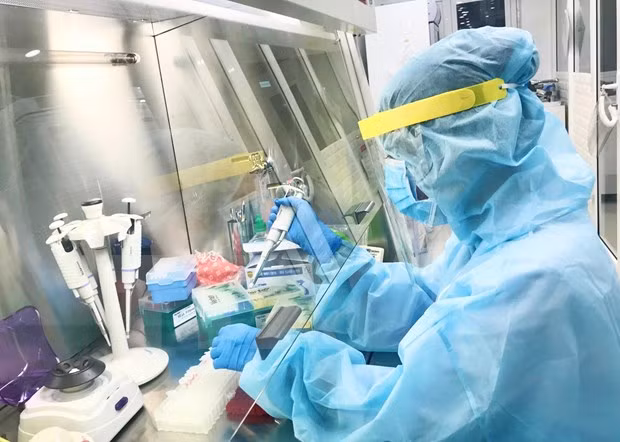 Número de casos de COVID-19 disminuye en Vietnam ảnh 1