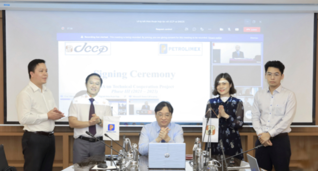 Empresas de Vietnam y Japón cooperan para mejorar eficiencia de gestión de depósitos petroleros ảnh 1 Empresas de Vietnam y Japón cooperan para mejorar eficiencia de gestión de depósitos petroleros ảnh 1