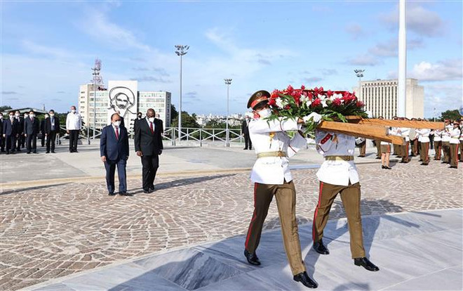 Presidente cubano da la bienvenida a su par vietnamita Nguyen Xuan Phuc ảnh 6 Presidente cubano da la bienvenida a su par vietnamita Nguyen Xuan Phuc ảnh 6