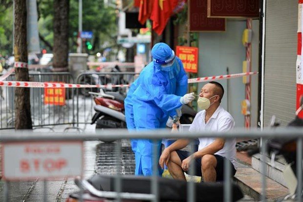 Continúa reduciendo número de casos diarios del coronavirus en Vietnam ảnh 1 Continúa reduciendo número de casos diarios del coronavirus en Vietnam ảnh 1