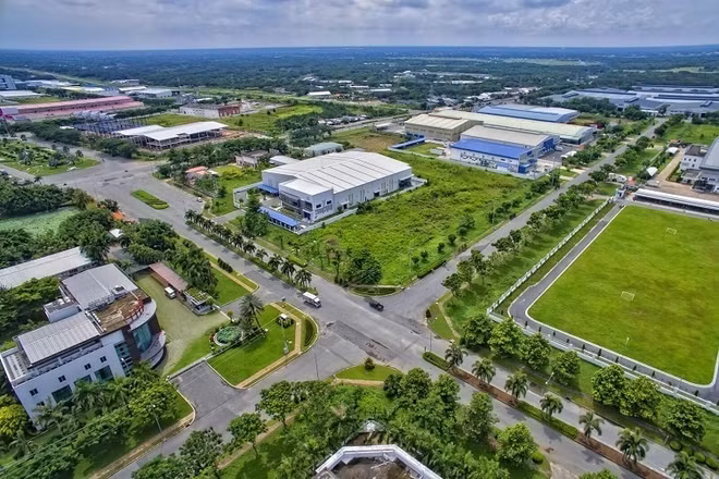 Reducen precios de alquiler de terreno para personas afectadas por el COVID-19 en Vietnam ảnh 1