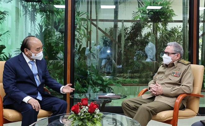 Presidente vietnamita se reúne con el general cubano Raúl Castro Ruz ảnh 1 Presidente vietnamita se reúne con el general cubano Raúl Castro Ruz ảnh 1