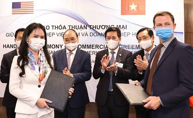 Vietnam y EE.UU. firman memorando de entendimiento sobre cooperación en energías renovables ảnh 1