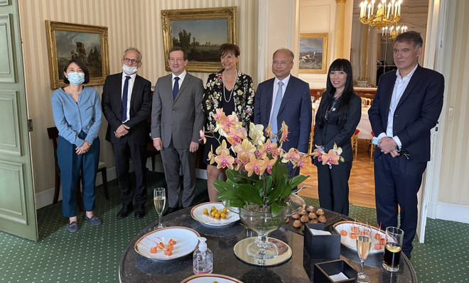 Diputados franceses buscan fortalecer relaciones con Vietnam ảnh 2 Diputados franceses buscan fortalecer relaciones con Vietnam ảnh 2