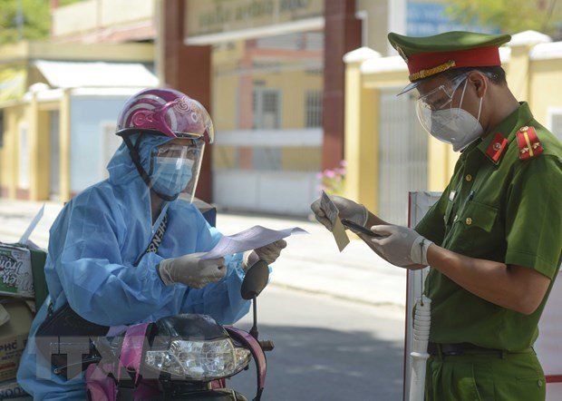 Reciben vacuna contra COVID-19 la mayoría de transportistas en Ciudad Ho Chi Minh ảnh 1 Reciben vacuna contra COVID-19 la mayoría de transportistas en Ciudad Ho Chi Minh ảnh 1