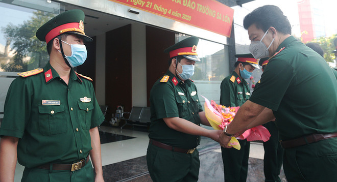 Médicos de hospital vietnamita trabajarán en distrito isleño de Truong Sa ảnh 1