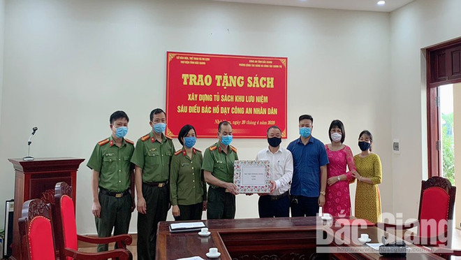 Provincia vietnamita promueve iniciativas por el Día del Libro ảnh 1 Provincia vietnamita promueve iniciativas por el Día del Libro ảnh 1