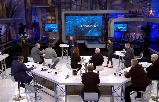 Transmite programa televisivo ruso imágenes de lucha contra el COVID-19 en Vietnam ảnh 1 Transmite programa televisivo ruso imágenes de lucha contra el COVID-19 en Vietnam ảnh 1