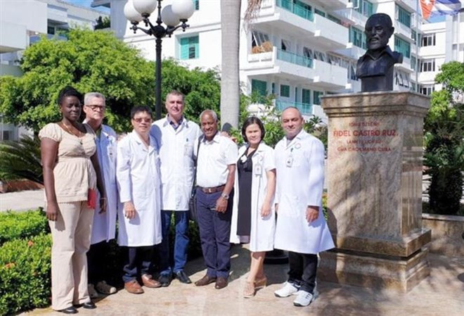 Prestarán servicios médicos cubanos en hospital vietnamita ảnh 1 Prestarán servicios médicos cubanos en hospital vietnamita ảnh 1