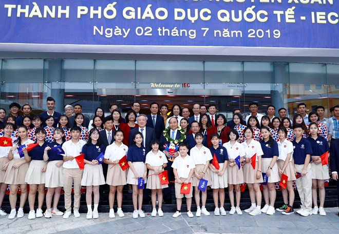Primer Ministro visita la Ciudad de Educación Internacional de Quang Ngai ảnh 1 Primer Ministro visita la Ciudad de Educación Internacional de Quang Ngai ảnh 1