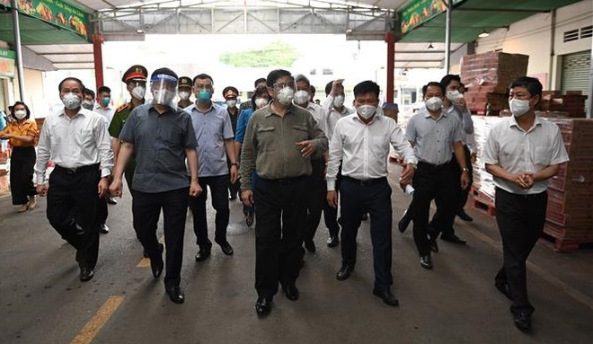Primer ministro vietnamita pide promover participación pública en lucha contra el COVID-19 ảnh 1 Primer ministro vietnamita pide promover participación pública en lucha contra el COVID-19 ảnh 1