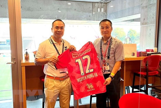 Club japonés Cerezo Osaka quiere impulsar cooperación con el fútbol vietnamita ảnh 1 Club japonés Cerezo Osaka quiere impulsar cooperación con el fútbol vietnamita ảnh 1