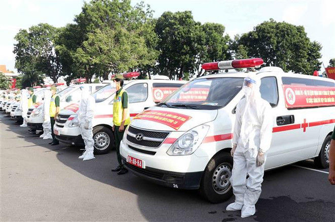 Entregan 30 ambulancias para apoyar a Ciudad Ho Chi Minh en medio del COVID-19 ảnh 1 Entregan 30 ambulancias para apoyar a Ciudad Ho Chi Minh en medio del COVID-19 ảnh 1