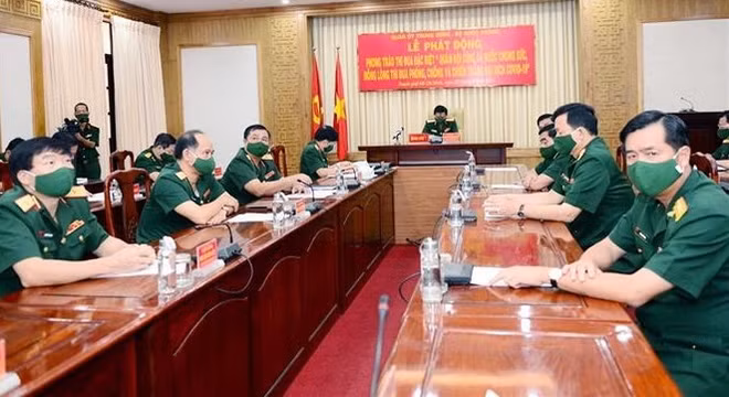 Ejército de Vietnam lanza movimiento de emulación contra el COVID-19 ảnh 1