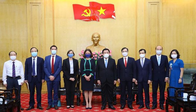 Fortalecen capacitación y desarrollo de capacidad para la futura generación de líderes vietnamitas ảnh 1 Fortalecen capacitación y desarrollo de capacidad para la futura generación de líderes vietnamitas ảnh 1