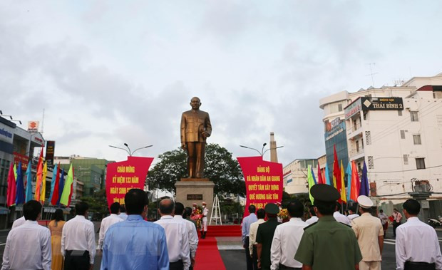 Conmemoran aniversario 133 del natalicio de extinto presidente vietnamita Ton Duc Thang ảnh 2 Conmemoran aniversario 133 del natalicio de extinto presidente vietnamita Ton Duc Thang ảnh 2