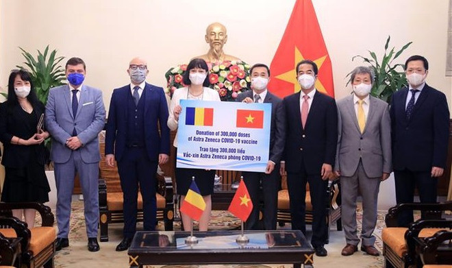 Recibe Vietnam vacunas contra el COVID-19 donadas por Rumania ảnh 1 Recibe Vietnam vacunas contra el COVID-19 donadas por Rumania ảnh 1