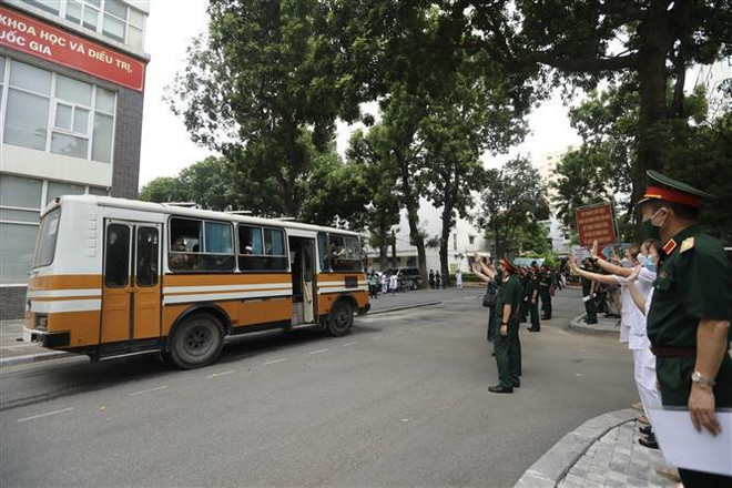 Movilizan a más personal médico al Sur de Vietnam para combatir COVID-19 ảnh 2 Movilizan a más personal médico al Sur de Vietnam para combatir COVID-19 ảnh 2