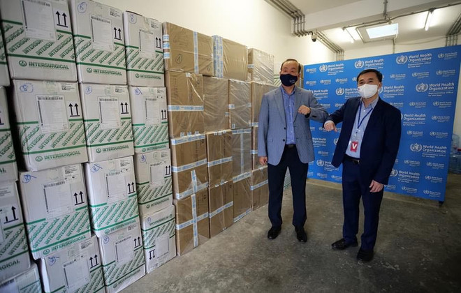 OMS dona insumos médicos a Vietnam para combatir el COVID-19 ảnh 3 OMS dona insumos médicos a Vietnam para combatir el COVID-19 ảnh 3