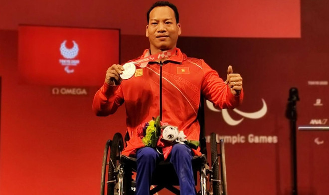 Halterófilo vietnamita cosecha medalla de plata en Juegos Paralímpicos de Tokio 2020 ảnh 1 Halterófilo vietnamita cosecha medalla de plata en Juegos Paralímpicos de Tokio 2020 ảnh 1