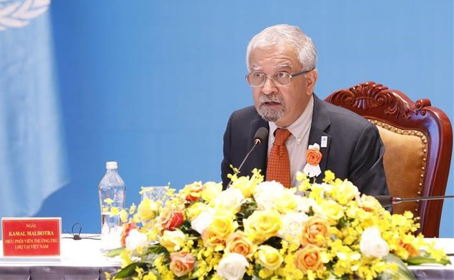 Vietnam concede distinción a coordinador residente de la ONU ảnh 1 Vietnam concede distinción a coordinador residente de la ONU ảnh 1