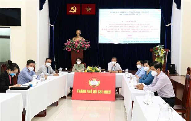 Comunidad india dona equipos médicos a Vietnam para combatir el COVID-19 ảnh 1