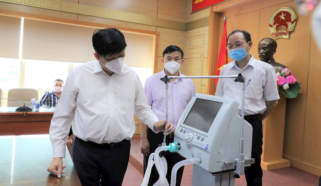 Trasladarán a Ciudad Ho Chi Minh 200 ventiladores mecánicos ảnh 1 Trasladarán a Ciudad Ho Chi Minh 200 ventiladores mecánicos ảnh 1
