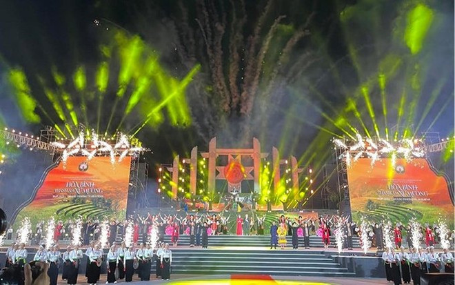 Provincia vietnamita celebra mayor cita cultural sobre etnia Muong ảnh 1 Provincia vietnamita celebra mayor cita cultural sobre etnia Muong ảnh 1
