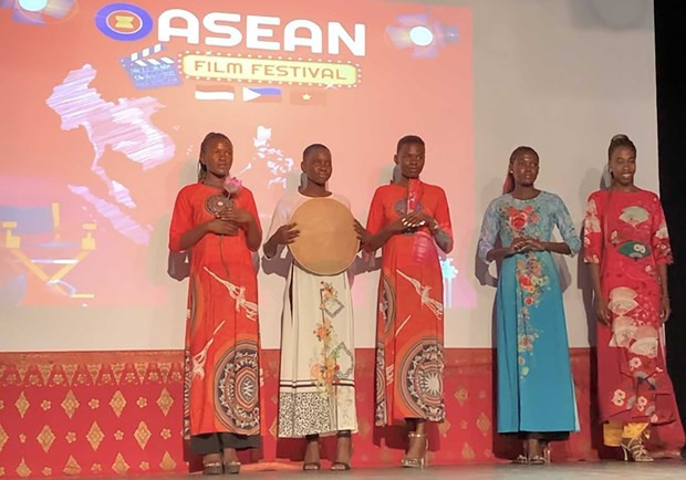 Conmemoran 55 aniversario de fundación de la ASEAN en Tanzania ảnh 1