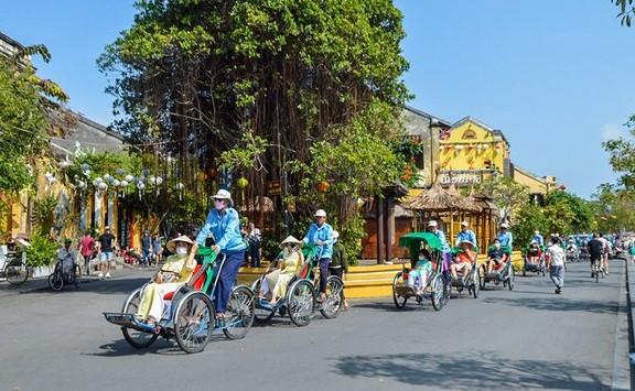 Vietnam se esfuerza al máximo para recibir cinco millones de turistas extranjeros este año ảnh 1 Vietnam se esfuerza al máximo para recibir cinco millones de turistas extranjeros este año ảnh 1
