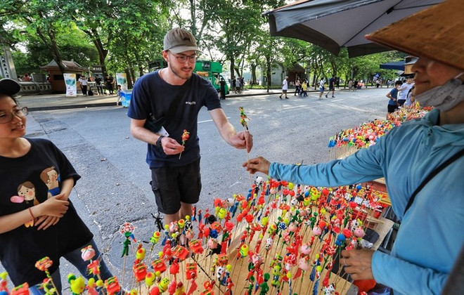 Aumenta llegada de turistas internacionales a Vietnam ảnh 1 Aumenta llegada de turistas internacionales a Vietnam ảnh 1