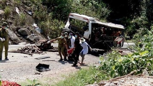 Fallece un vietnamita en grave accidente de tránsito en Laos ảnh 1