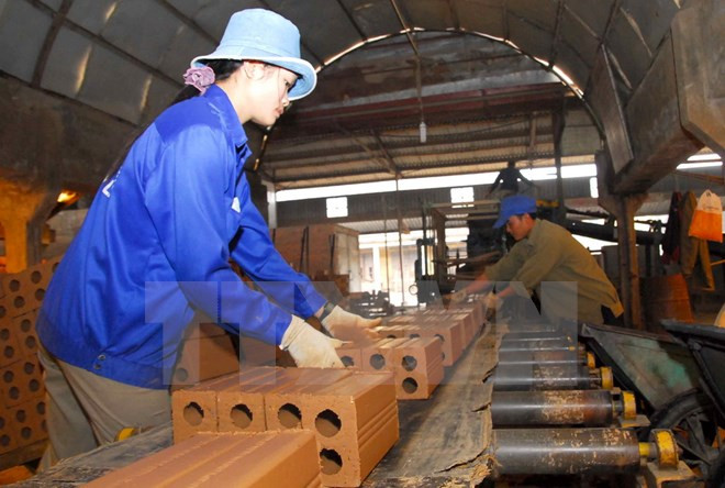 Vietnam continúa conversión de empresas estatales en sociedades anónimas ảnh 1