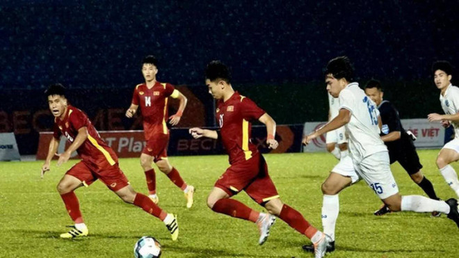 Vietnam jugará contra Malasia en la final del torneo internacional de fútbol ảnh 1