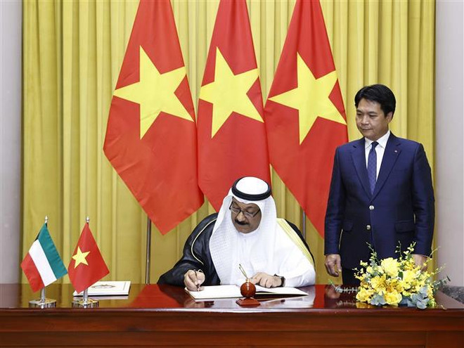 Presidente de Vietnam recibe a nuevos embajadores de Kuwait e Israel ảnh 1