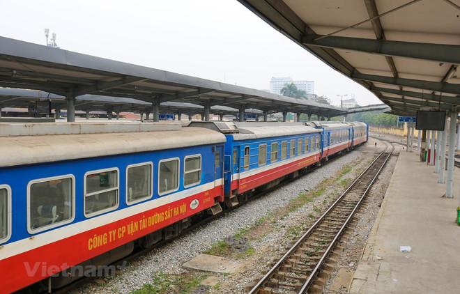 Agregarán más trenes en la ruta ferroviaria Hanoi - Lao Cai ảnh 1