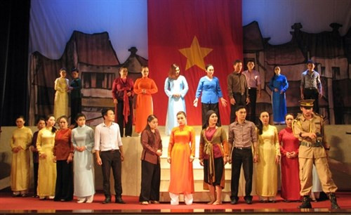 Ninh Binh acoge festival de teatro tradicional ảnh 1