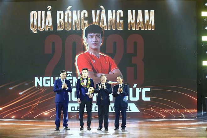 Hoang Duc y Kim Thanh ganan Balón de Oro de Vietnam 2023 ảnh 1 Hoang Duc y Kim Thanh ganan Balón de Oro de Vietnam 2023 ảnh 1