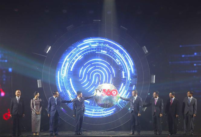 Empresa vietnamita Metfone conmemora 15 años de operación en Camboya ảnh 1