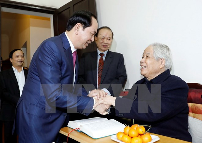 Presidente de Vietnam destaca contribuciones del exdirigente partidista ảnh 1 Presidente de Vietnam destaca contribuciones del exdirigente partidista ảnh 1