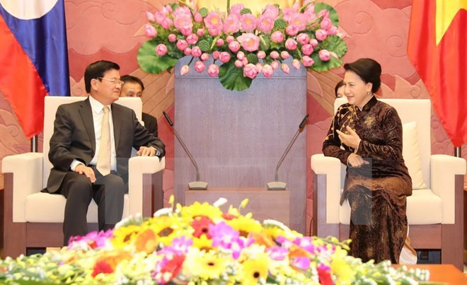 Líder parlamentaria promete mejores condiciones para la implementación de acuerdos Vietnam-Laos ảnh 1 Líder parlamentaria promete mejores condiciones para la implementación de acuerdos Vietnam-Laos ảnh 1