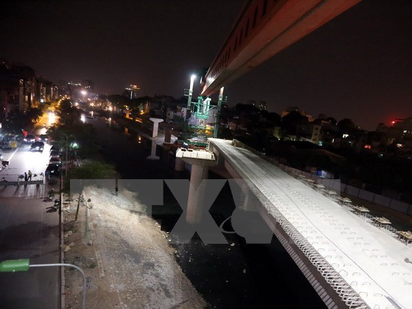 Primer ferrocaril elevado de Vietnam entrará en funcionamiento experimental ảnh 1