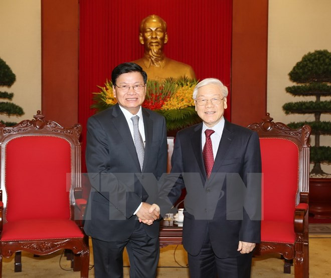 Líder partidista de Vietnam propone orientaciones de cooperación con Laos ảnh 1 Líder partidista de Vietnam propone orientaciones de cooperación con Laos ảnh 1