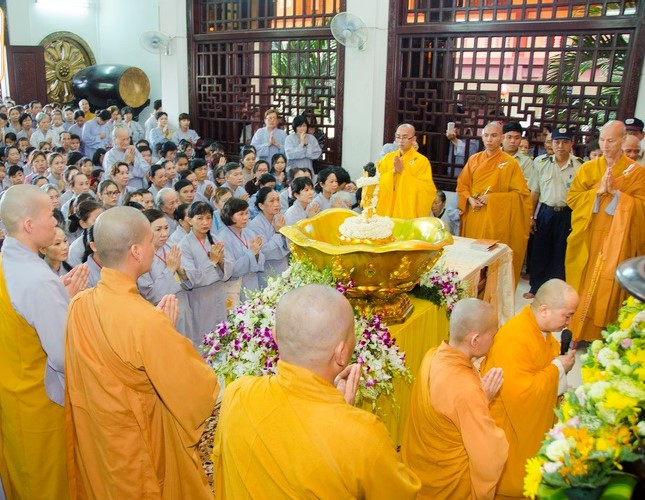 Budistas vietnamitas en República Checa festejan por Año Nuevo Lunar ảnh 1 Budistas vietnamitas en República Checa festejan por Año Nuevo Lunar ảnh 1