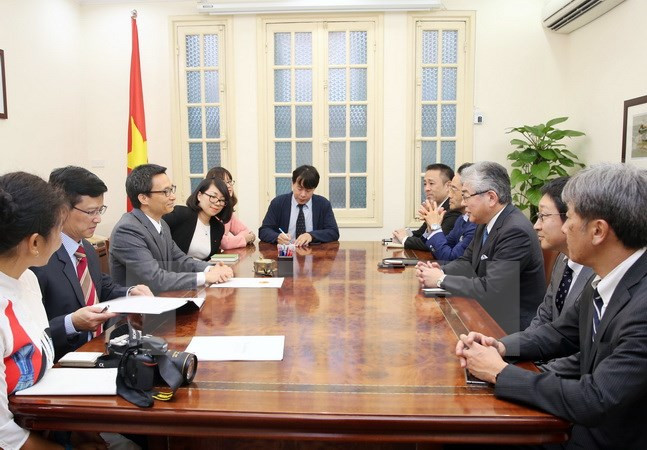 Viceprimer ministro de Vietnam recibe al presidente del periódico japonés ảnh 1 Viceprimer ministro de Vietnam recibe al presidente del periódico japonés ảnh 1