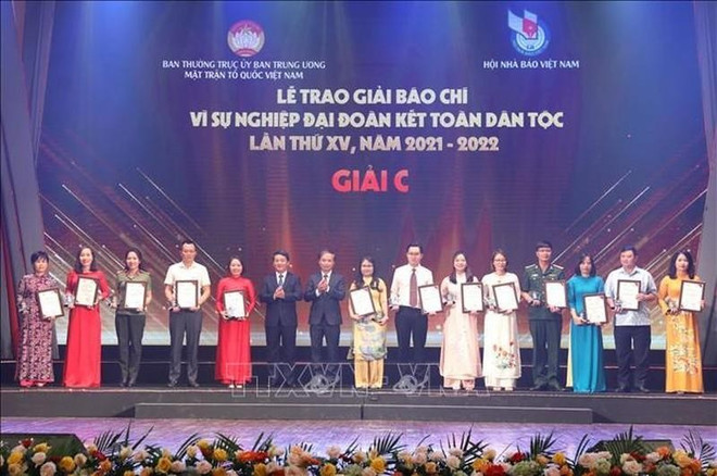 Vietnam laurea obras periodísticas sobre la gran unidad nacional ảnh 1 Vietnam laurea obras periodísticas sobre la gran unidad nacional ảnh 1