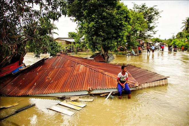 Al menos tres muertos tras inundaciones en Indonesia ảnh 1