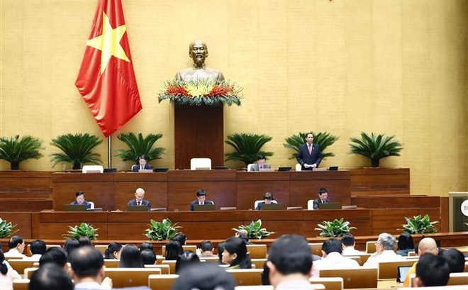 Parlamento de Vietnam debate la práctica de ahorro y lucha contra despilfarro ảnh 1 Parlamento de Vietnam debate la práctica de ahorro y lucha contra despilfarro ảnh 1